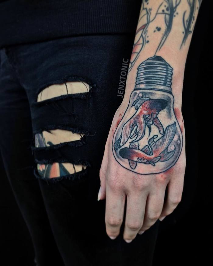 Featured image of post Light Bulb Tattoo Small Lightbulb will automatically check for updates and install them when it starts