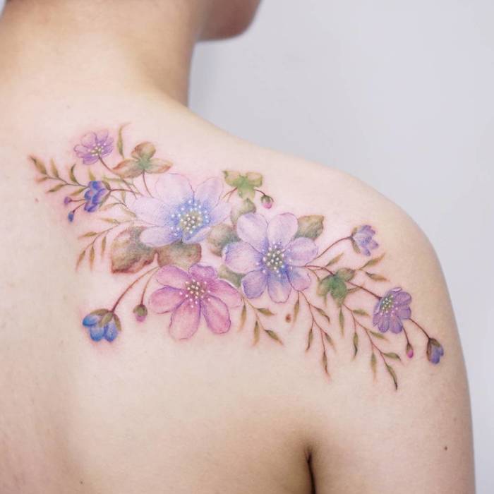Floral Tattoo on Back Shoulder by Tattooist Silo