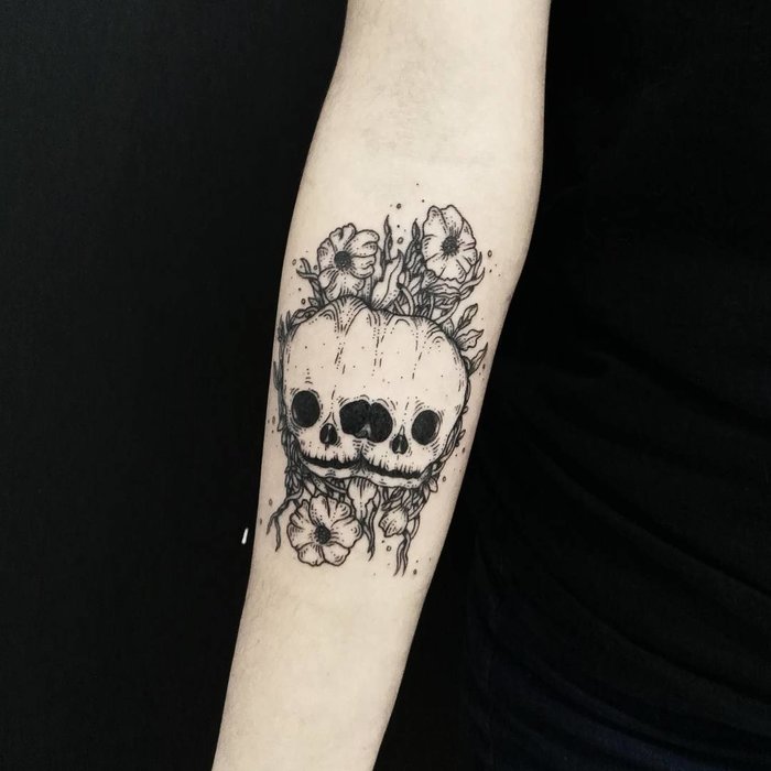 Skull Tattoo by Fer Solley