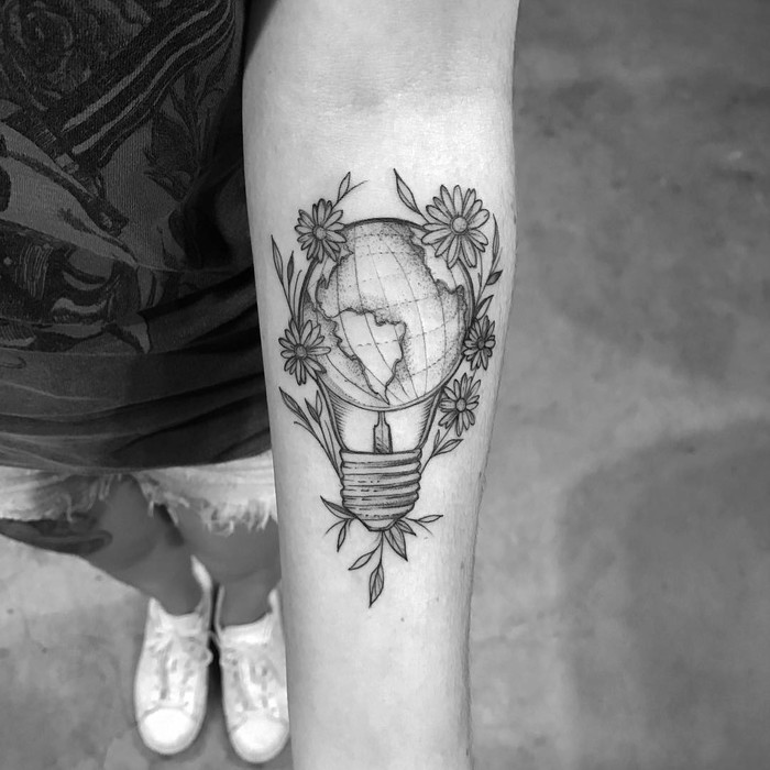 Bulb Tattoo by ricardodamaiatattoo